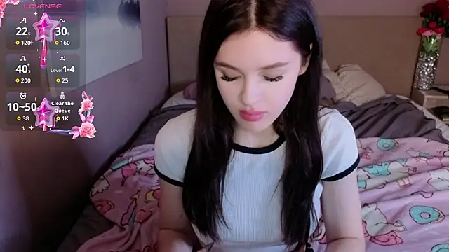 Snapshot of Holly__Bush chatting on 02.23.26 Holly Bush online show from 02.23.26