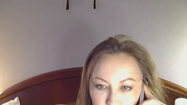 NessaMuti online show from 12.17.25