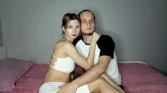 Snapshot of Pearl_couple chatting on 01.08.26 Pearl couple online show from 01.08.26