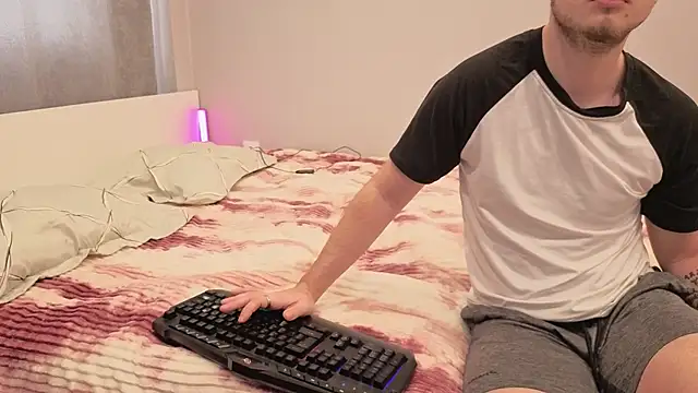 Snapshot of Pearl_couple chatting on 02.08.26 Pearl couple online show from 02.08.26