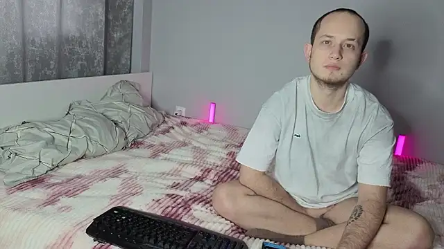 Snapshot of Pearl_couple chatting on 02.09.26 Pearl couple online show from 02.09.26