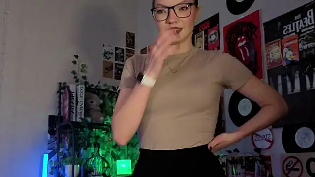 JeaneneWoltz online show from 12.22.25