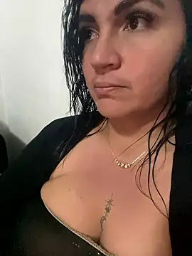 Snapshot of sophie-honey chatting on 01.12.26 sophie-honey online show from 01.12.26