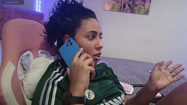 Snapshot of Valery__lovex chatting on 02.23.26 Valery lovex online show from 02.23.26