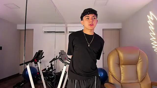  TaylorBlack online show from 04.01.26