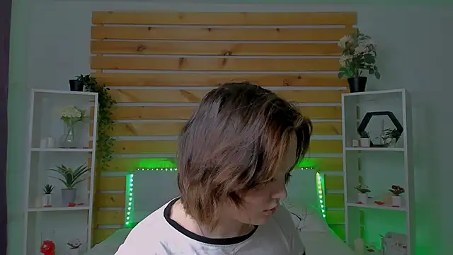 Mary Bryantt online show from 02.07.26