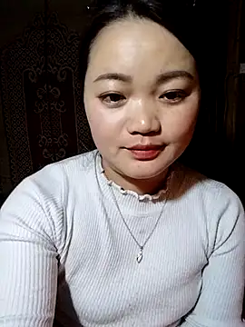 Snapshot of miluxa chatting on 12.16.25 miluxa online show from 12.16.25