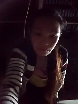 Snapshot of Girl_cutee chatting on 12.22.25 Girl cutee online show from 12.22.25