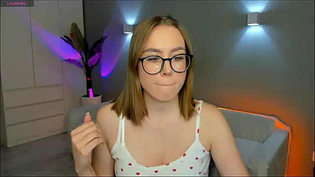 Aurelia Voss online show from 01.12.26