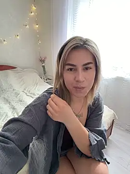 Snapshot of Roxi_Joy chatting on 03.19.26 Roxi Joy online show from 03.19.26