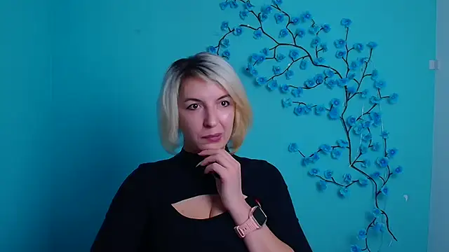 Lana Foxyy online show from 12.22.25