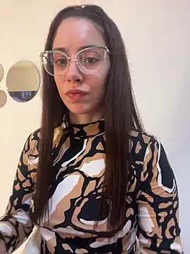 emeraldjimenezz online show from 05.17.26