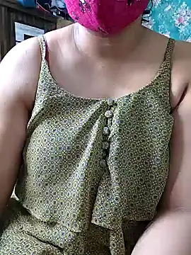 Snapshot of Jenna_8008 chatting on 12.17.25 Jenna 8008 online show from 12.17.25