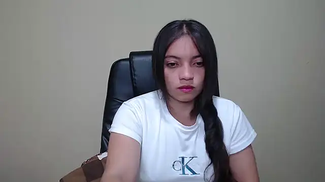 Snapshot of smith_celeste chatting on 12.21.24 smith celeste online show from 12.21.24