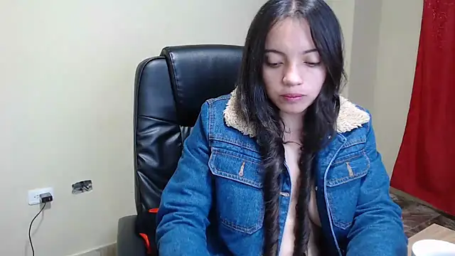 Snapshot of smith_celeste chatting on 03.14.25 smith celeste online show from 03.14.25