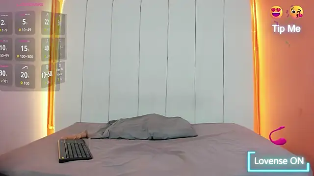 Snapshot of Sunny_OS chatting on 02.19.26 Sunny OS online show from 02.19.26