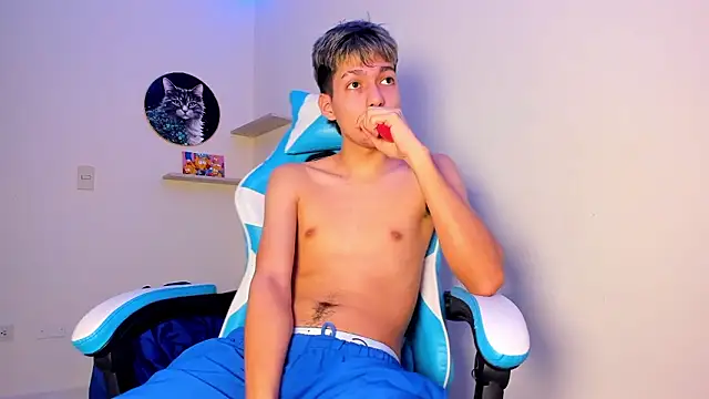 Snapshot of harry_jonshon69 chatting on 02.15.26 harry jonshon69 online show from 02.15.26