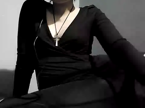 Delilah 666 online show from 12.17.25