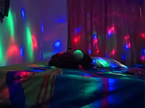 Snapshot of Rxxen chatting on 12.18.25 Rxxen online show from 12.18.25