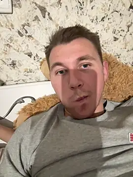 Snapshot of Karakum77 chatting on 12.18.25 Karakum77 online show from 12.18.25