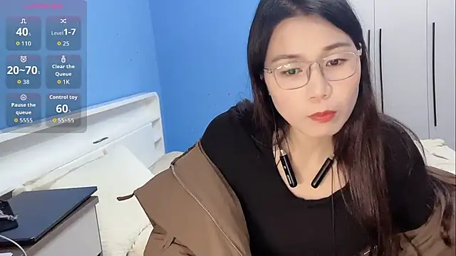 Emma-mimi online show from 12.17.25