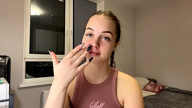 AliceQueenGirl online show from 01.10.26