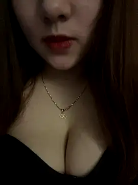 Snapshot of Tiamo2234 chatting on 12.17.25 Tiamo2234 online show from 12.17.25