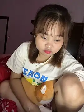 Snapshot of Mina6868 chatting on 12.17.25 Mina6868 online show from 12.17.25