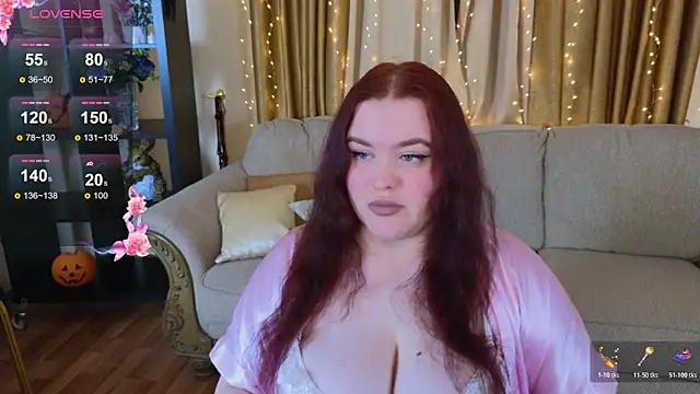 Snapshot of LindaBermer chatting on 12.18.25 LindaBermer online show from 12.18.25