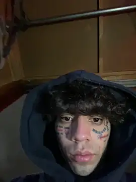 Snapshot of baby_young chatting on 12.17.25 baby young online show from 12.17.25