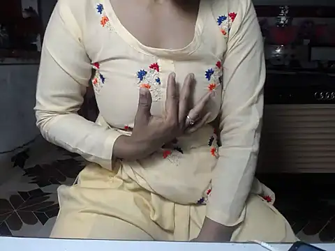 surbhi01 online show from 05.13.26