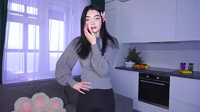 Snapshot of bombaleylo chatting on 12.18.25 bombaleylo online show from 12.18.25