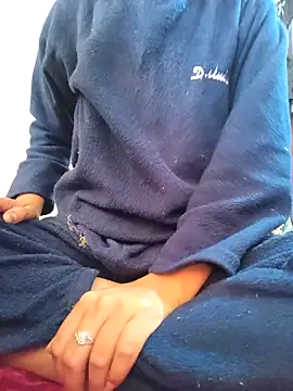 Snapshot of kinsu4763 chatting on 12.18.25 kinsu4763 online show from 12.18.25