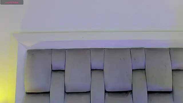 amber  ferrera online show from 04.14.26