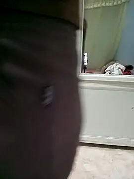 Snapshot of Sweet-Berryy chatting on 12.23.25 Sweet-Berryy online show from 12.23.25