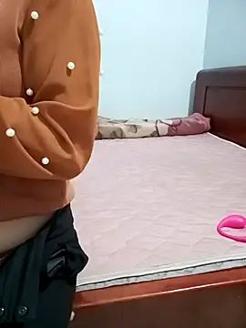 Snapshot of Sweet-Berryy chatting on 02.14.26 Sweet-Berryy online show from 02.14.26