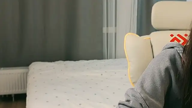 fallin lovee online show from 02.24.26