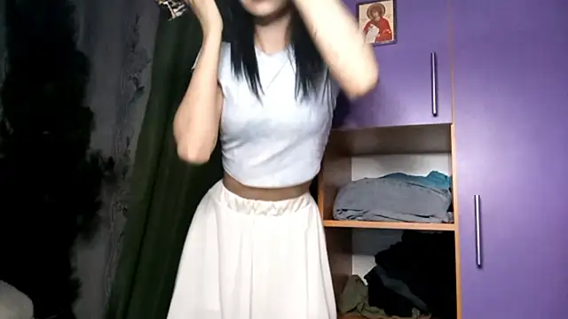 CaryJaurigue online show from 12.18.25