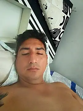 Snapshot of Yrresistible666 chatting on 01.15.26 Yrresistible666 online show from 01.15.26