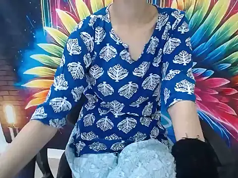 Farhana beautyfull online show from 05.20.26
