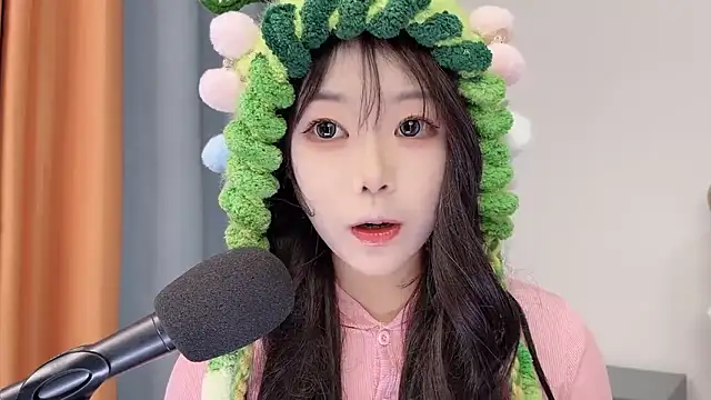 smalldaisy online show from 02.02.26