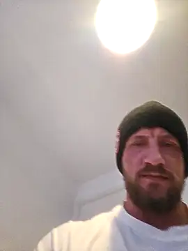 BigDhornyboi2026 online show from 12.19.25