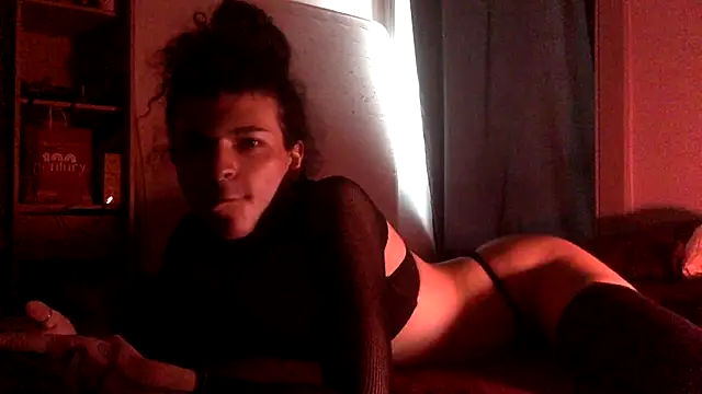 TheHellebora online show from 12.19.25