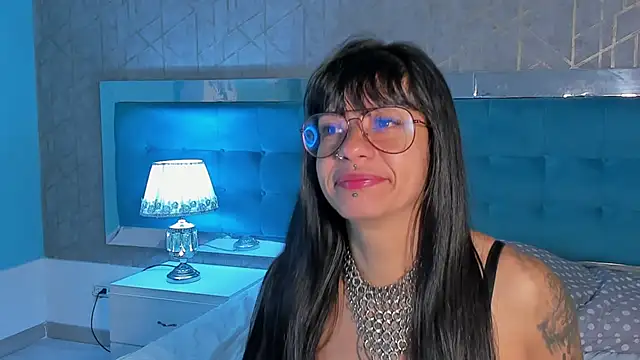 ValkiriaRaven online show from 12.21.25