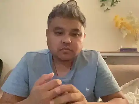 Snapshot of Chester_Asian chatting on 12.19.25 Chester Asian online show from 12.19.25