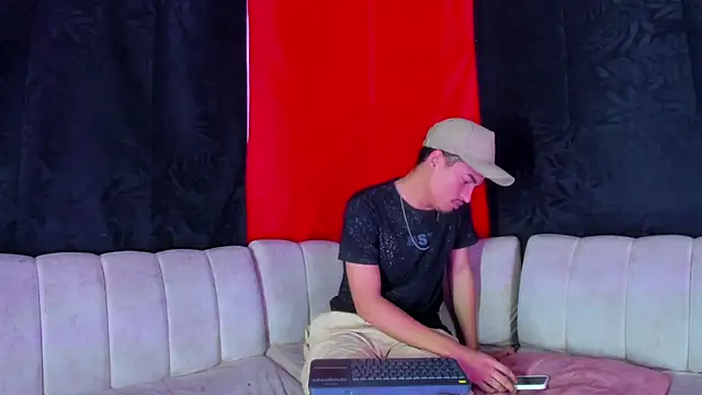 BrownieLoverss online show from 02.23.26