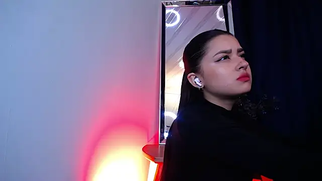 Emilyy05  online show from 02.27.26