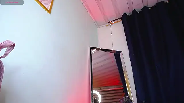 Emilyy05  online show from 03.25.26