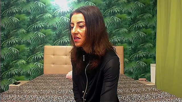 Snapshot of Stella_John chatting on 01.10.25 Stella John online show from 01.10.25