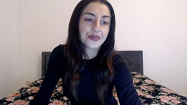 Snapshot of Stella_John chatting on 09.28.25 Stella John online show from 09.28.25